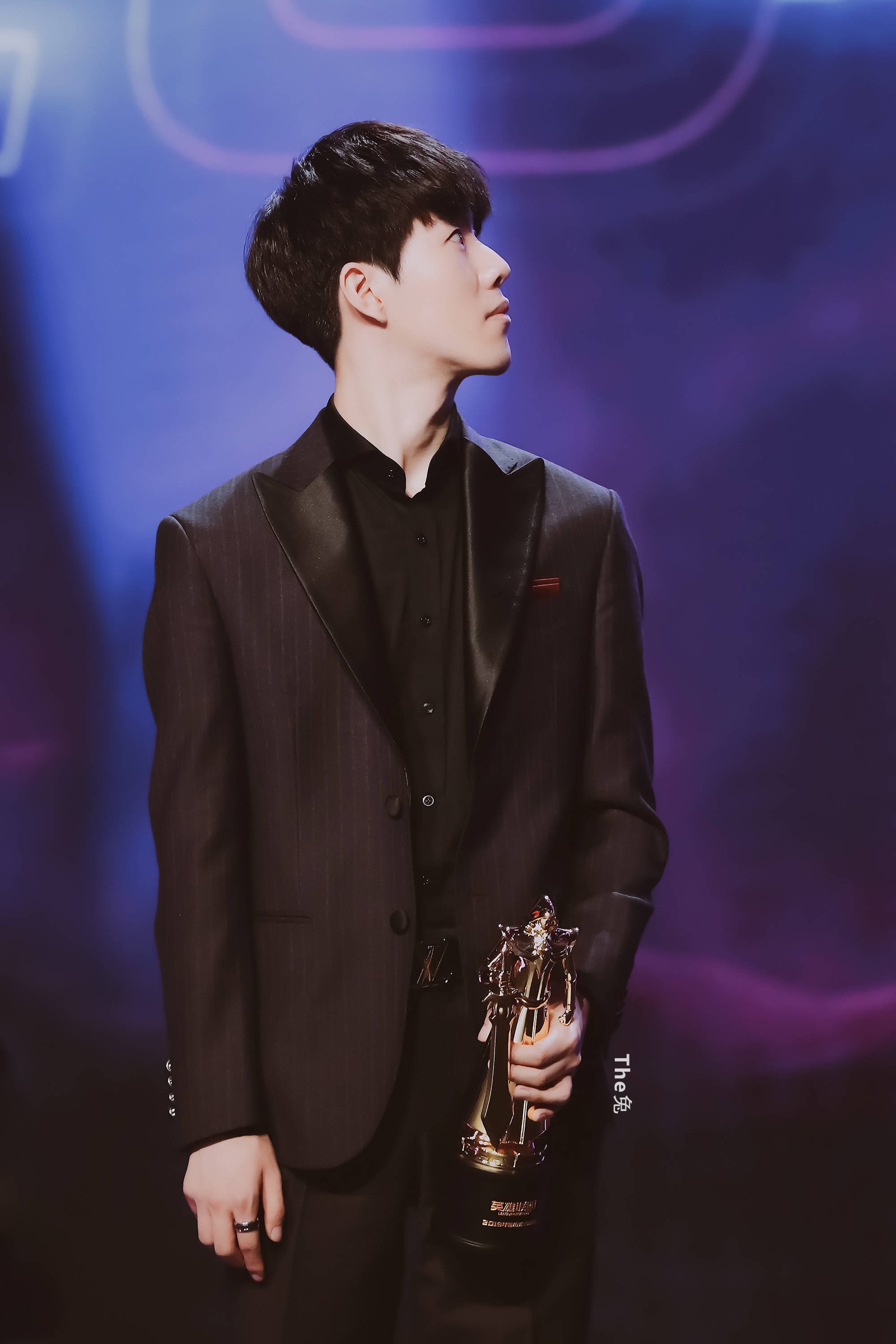 防守轮转并 防守轮转并